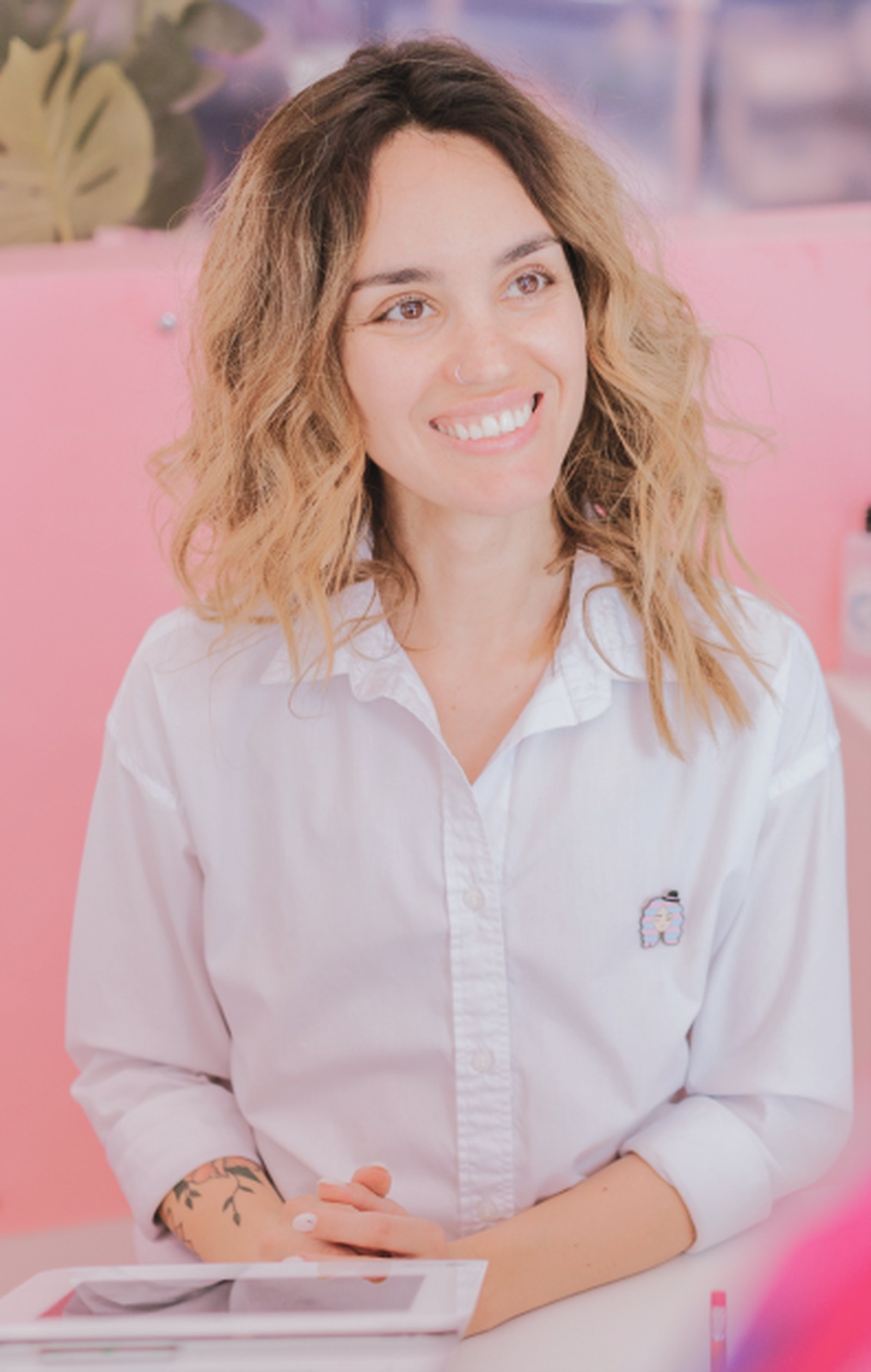 Mobile therapist arriving for an in-home massage in Dominical